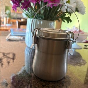 Paint Brush Cleaner for artists Stainless Steel Canister with Handle airtight